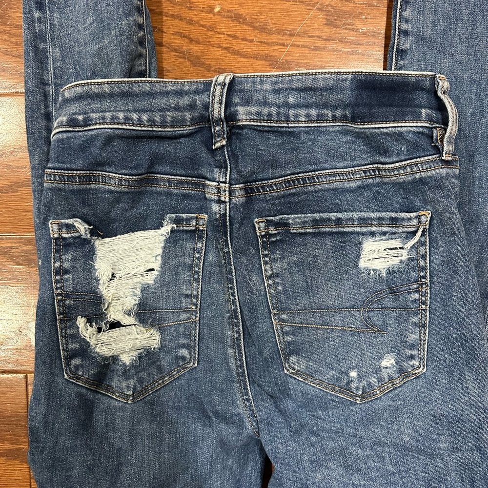 American Eagle Outfitters Ripped Dark Blue Skinny Jeans - Picture 5 of 5